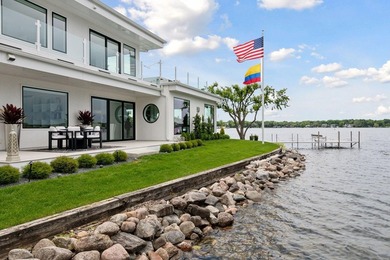 LAKE LIFE - WAYZATA STYLE - 220ft of Lake Minnetonka Shoreline | - photo 24