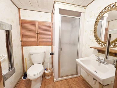 Charming Eastside ranch featuring 3 bedrooms, 2.5 bathrooms with - photo 34