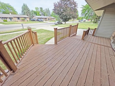Charming Eastside ranch featuring 3 bedrooms, 2.5 bathrooms with - photo 41