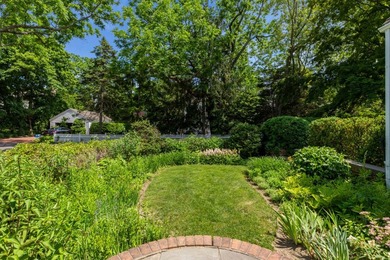 Built in 1832 and owned by the same family for nearly 50 years - photo 11