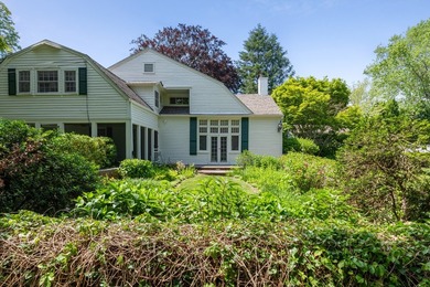 Built in 1832 and owned by the same family for nearly 50 years - photo 13