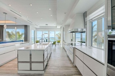Welcome to this stunning 3-story townhouse in Ocean Ridge. This - photo 19