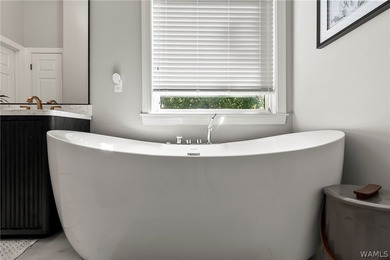 Beautifully remodeled with every square inch thoughtfully - photo 23