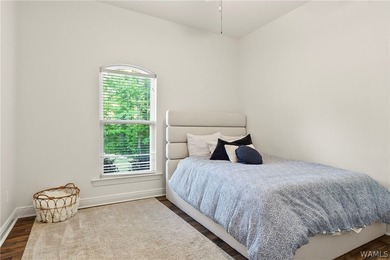 Beautifully remodeled with every square inch thoughtfully - photo 28