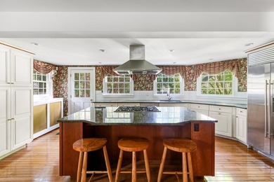 Built in 1832 and owned by the same family for nearly 50 years - photo 29