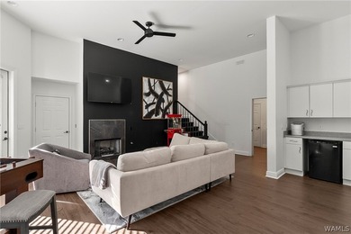 Beautifully remodeled with every square inch thoughtfully - photo 37