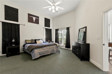 Beautifully remodeled with every square inch thoughtfully - photo 38