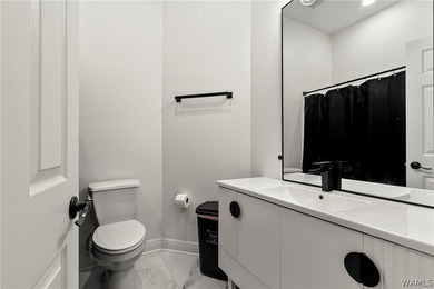 Beautifully remodeled with every square inch thoughtfully - photo 41