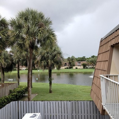 BEAUTIFUL 2BR/2.5BTH TOWNHOUSE W/ DIRECT LAKE VIEW. FULLY - photo 1