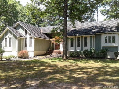 Lake Gaston Home For Sale in Bracey Virginia