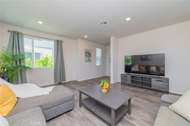 Beautiful 4 bedroom, 3.5 bathroom townhome located at Harbor - photo 15