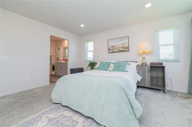 Beautiful 4 bedroom, 3.5 bathroom townhome located at Harbor - photo 23