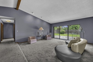 Welcome to this charming 3/2 single-family home in the heart of - photo 6