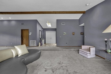 Welcome to this charming 3/2 single-family home in the heart of - photo 8