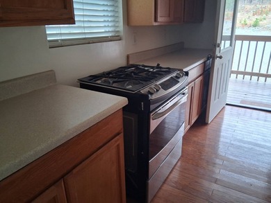 This 1000 sq ft home has 2 bed 2 bath and sits on 14.5 acres - photo 34