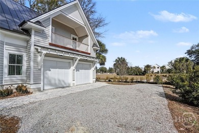 An elegant new construction carriage house offering refined - photo 5