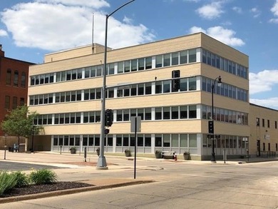 Exceptional opportunity to acquire a Class A office building in - photo 11