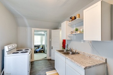 Triplex with gross rents around $2800-2900 a month in the - photo 11