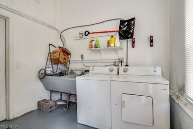 Triplex with gross rents around $2800-2900 a month in the - photo 13