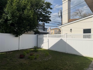 **Beautiful Income-Producing East End Beachside Two-Family Home - photo 17