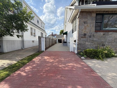 **Beautiful Income-Producing East End Beachside Two-Family Home - photo 18