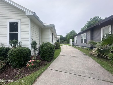 Very nice cozy home, walking distance to downtown, the - photo 4
