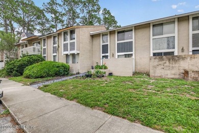 Welcome to this beautifully updated 3-bedroom, 2.5-bath condo - photo 3