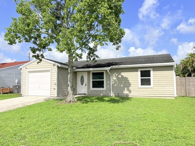 Welcome to this beautifully redone 2 bed 2 bath home with an - photo 3