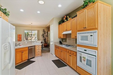 Welcome to Corte Del Oro in the Esplanade community of La Quinta - photo 3