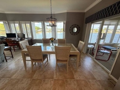 Welcome to your beautifully maintained, move-in ready lakefront - photo 11