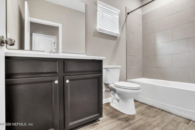 Move in ready home in the desirable Bainbridge Estates - photo 13
