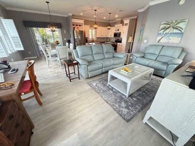 Welcome to your beautifully maintained, move-in ready lakefront - photo 18