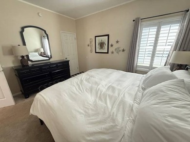 Welcome to your beautifully maintained, move-in ready lakefront - photo 20