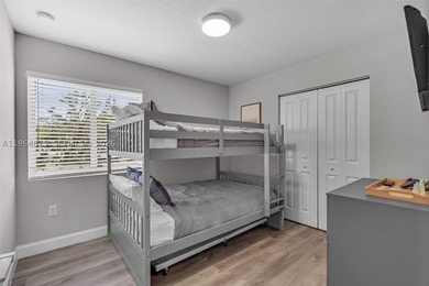 FULLY-FUNCTIONING, TURNKEY, LICENSED SHORT-TERM RENTAL 3 BED/2.5 - photo 22