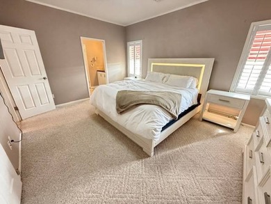 Welcome to your beautifully maintained, move-in ready lakefront - photo 24