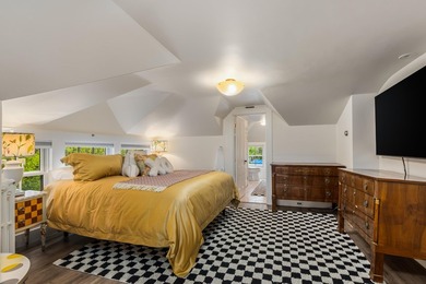 Welcome to Sans Souci, a distinguished circa 1895 Queen Anne - photo 36