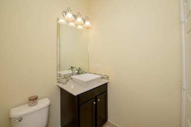 Step into this beautifully maintained 3-bedroom, 2.5-bath - photo 7