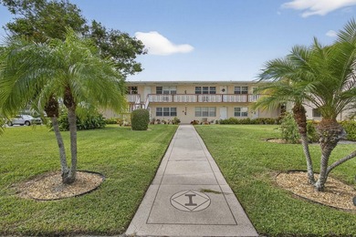 Stunning fully renovated corner-unit condo in a premier 55+ - photo 2