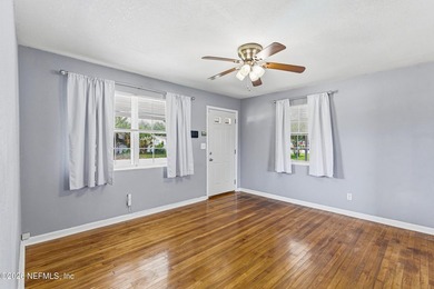 Move-In Ready Gem! This 3-bed, 2-bath concrete block home offers - photo 7