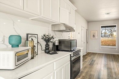 Welcome to your private oasis in the coveted, gated community of - photo 8