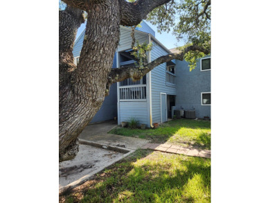 Turnkey downstairs unit in Rockport Country Club - fully - photo 2