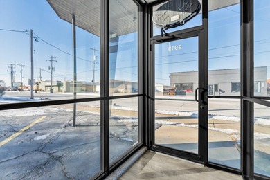 Commercial Opportunity with Endless Possibilities! Highly