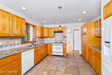 Beautifully crafted 3 bedroom, 2.5 bath home offering quality - photo 14