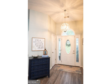 Welcome home to this beautifully maintained 4-bedroom, 2-bath - photo 14