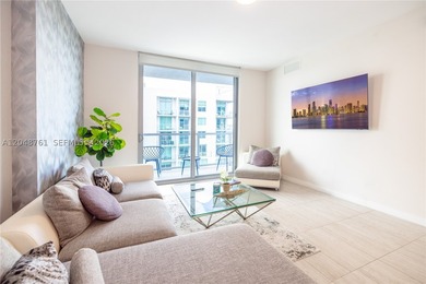 1/1 apt  approved, huge closet that fits a sofa bed, a block - photo 5