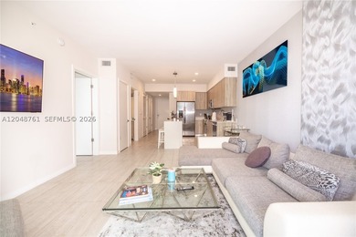1/1 apt  approved, huge closet that fits a sofa bed, a block - photo 7