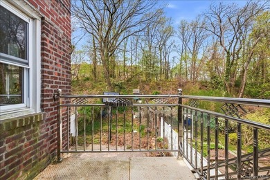 Brick Semi-Detached Legal 2-Family in Prime Forest Hills - photo 17