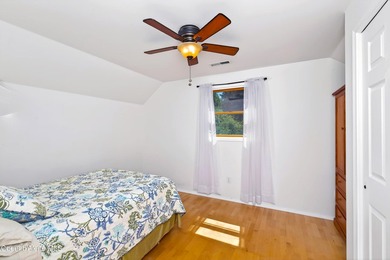 Beautifully crafted 3 bedroom, 2.5 bath home offering quality - photo 22