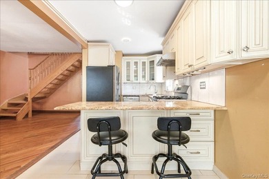 Brick Semi-Detached Legal 2-Family in Prime Forest Hills - photo 23