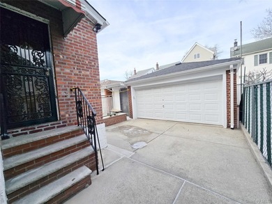 Prime Whitestone opportunity in R3A zoning! Detached Brick - photo 25